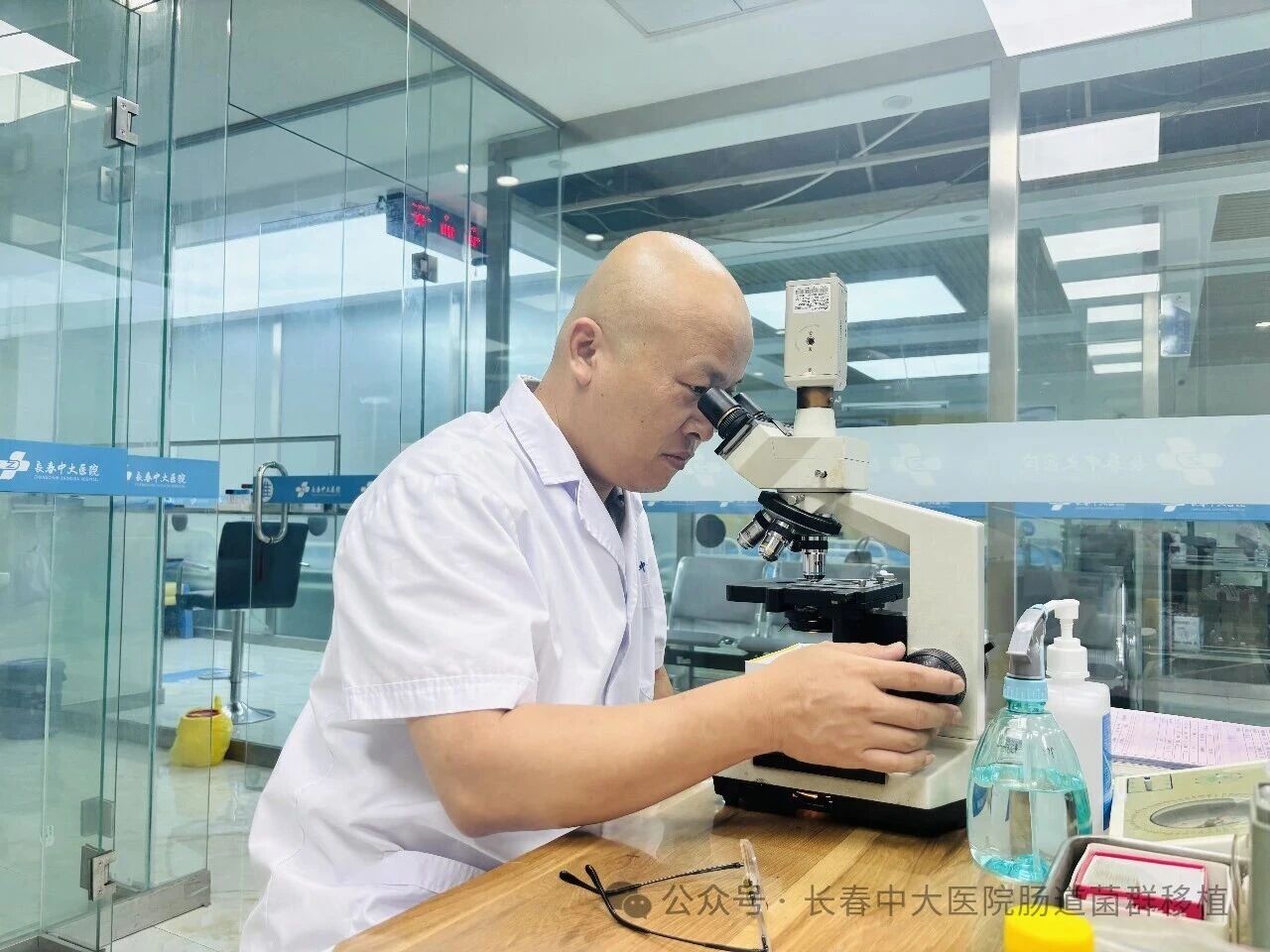 襄阳市|高朋磊医师：左手男科临床，右手肠道菌群移植深入研究